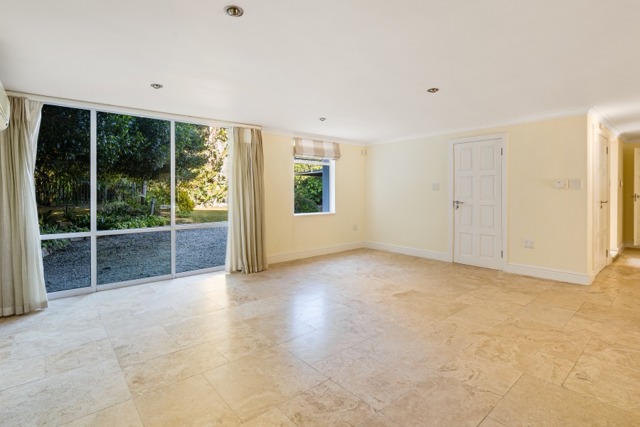 5 Bedroom Property for Sale in Leisure Isle Western Cape